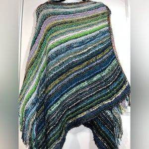 Pinklicious / Hometown Mercantile Boutique NWT Handweaved Fairtrade Yarn Poncho